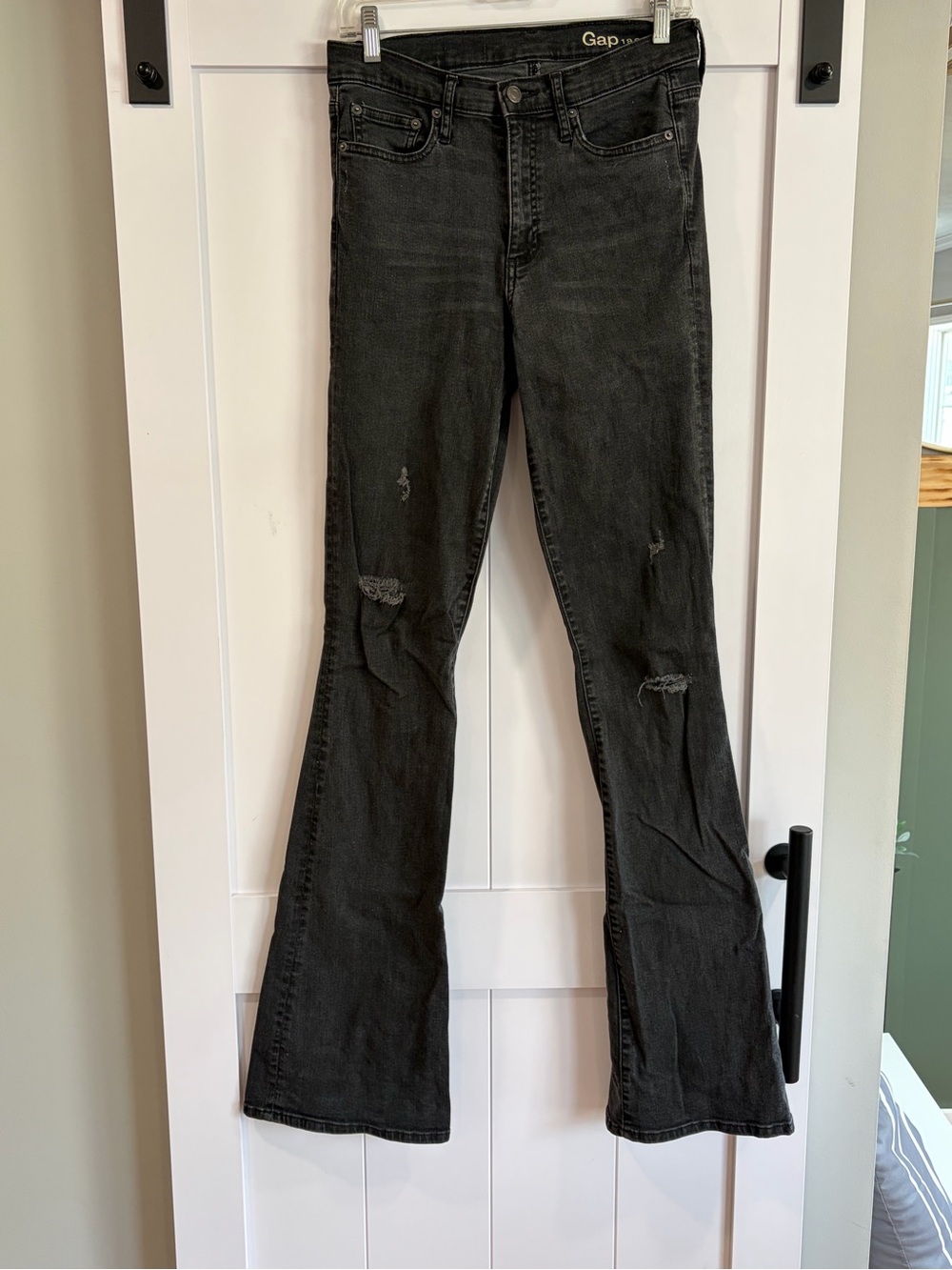 Gap Women’s Black Distressed Flare Jeans 8 Tall